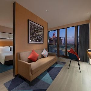 Queen Suite Park View
